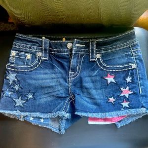 Miss Me Size 26 Stars & Stripes bling denim shorts! ❤️🤍💙